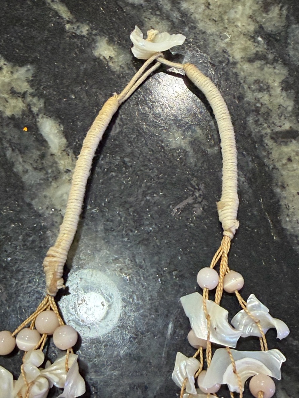 Handmade white Mother-of-Pearl Shell Necklace 18” - Picture 4 of 4